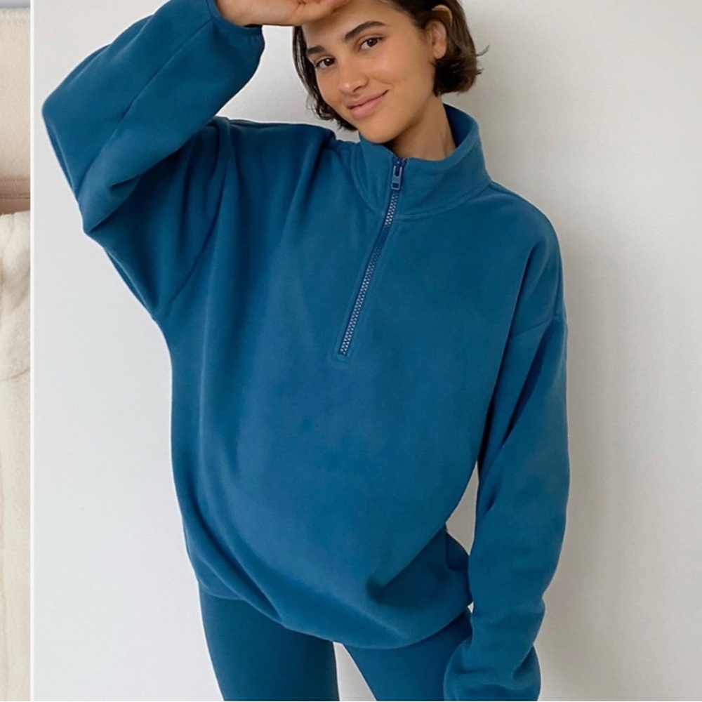 TNA Pullover Fleece - Size Medium